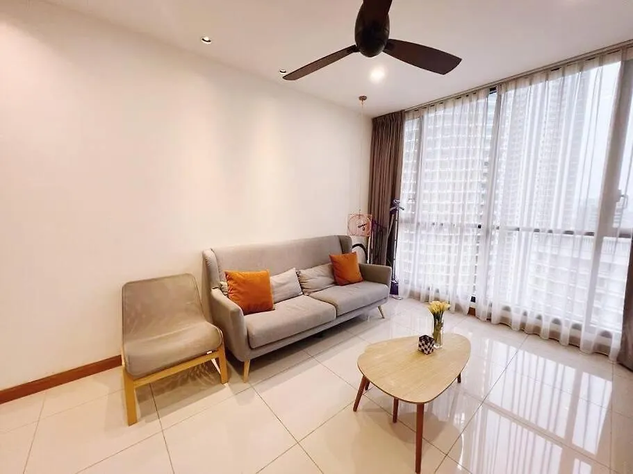 PromoConnected Train 2 Bedroom Above Mall Kuala Lumpur Lägenhet